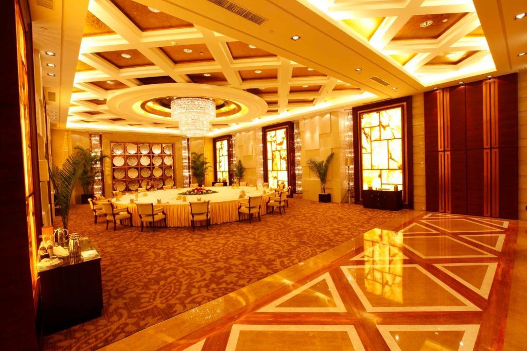 Shan Dong Hotel Csinan Kültér fotó